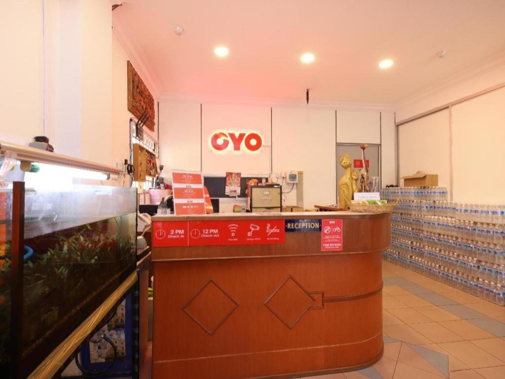 Oyo 1090 Hollitel Hotel Melaka Kültér fotó